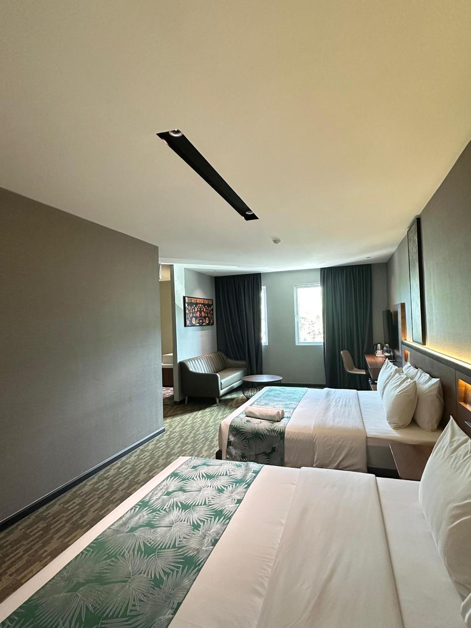 Nb Hotel Johor Bahru Zewnętrze zdjęcie